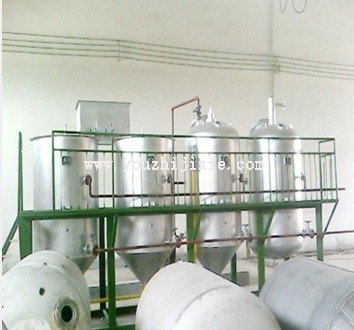 企鵝油脂設備之精煉油設備一角間歇精煉圖(圖1) 企鵝油脂設備之精煉油設備一角間歇精煉圖(圖1)